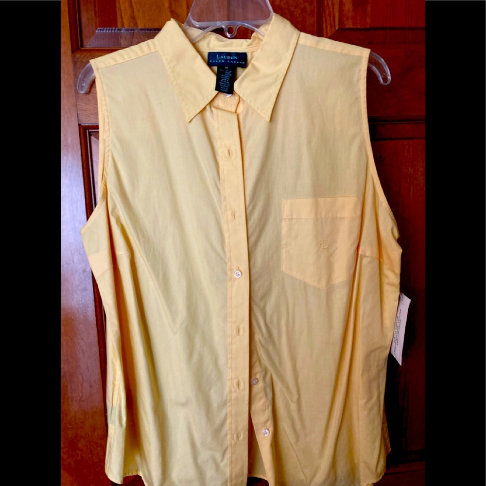 Ladies top and capris